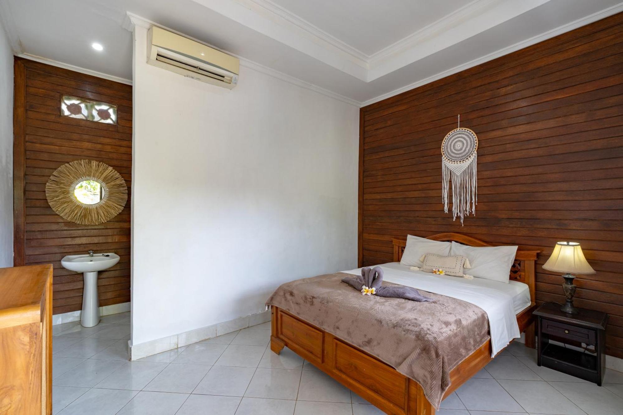 Widia Homestay Nusa Lembongan Ngoại thất bức ảnh